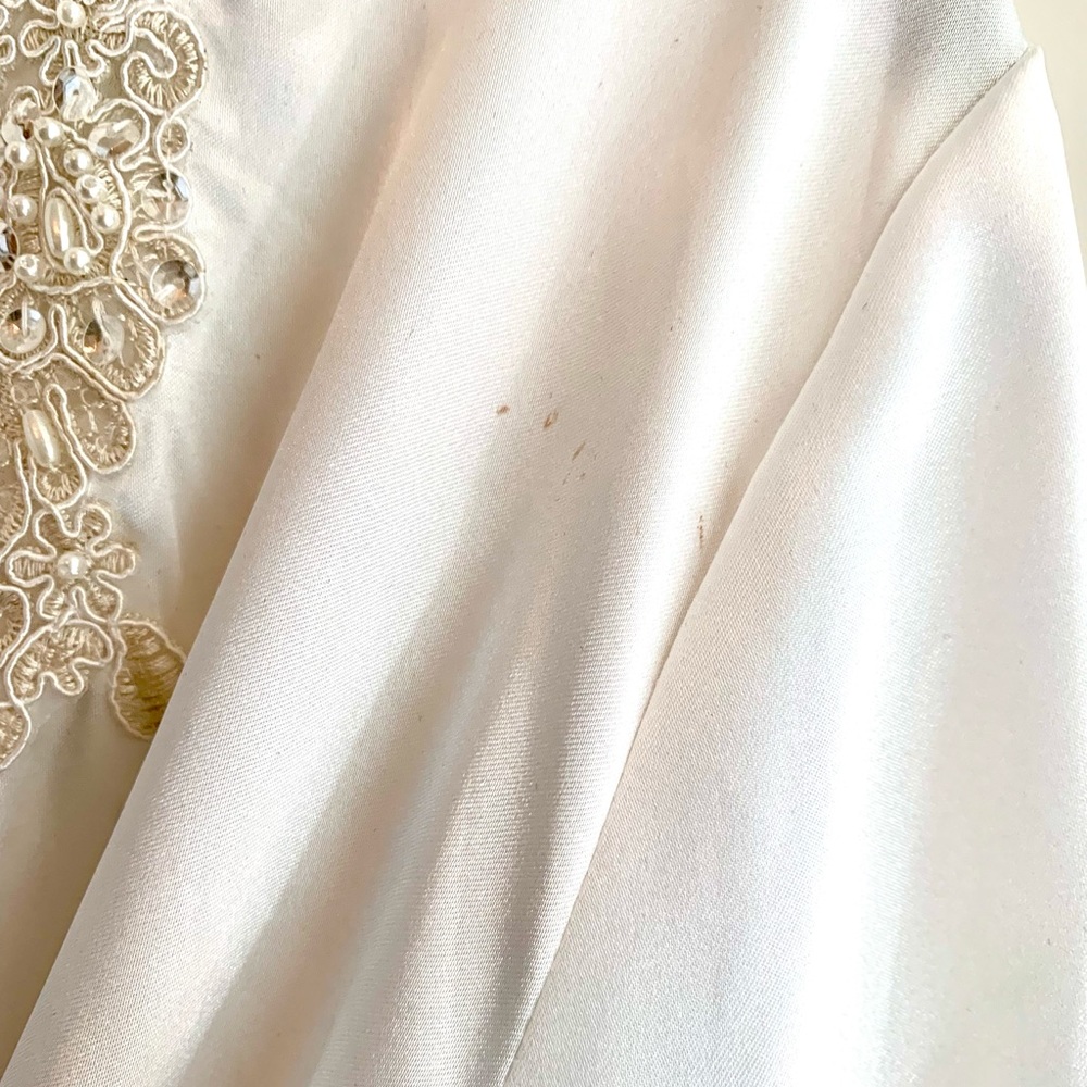 Bridal robe - Picture 5 of 8